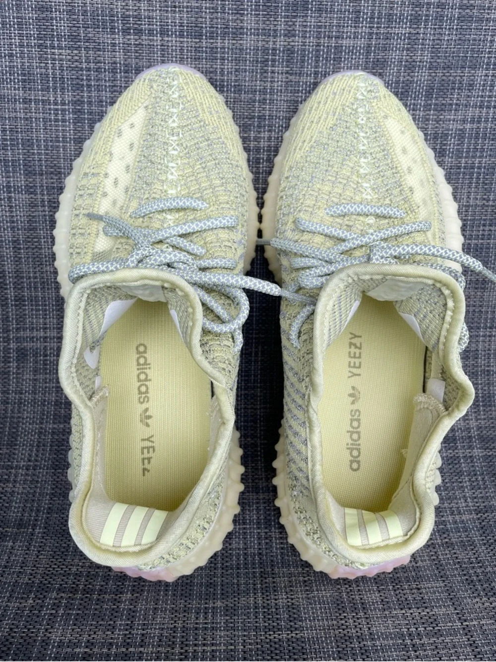 adidas Yeezy Boost 350 V2 